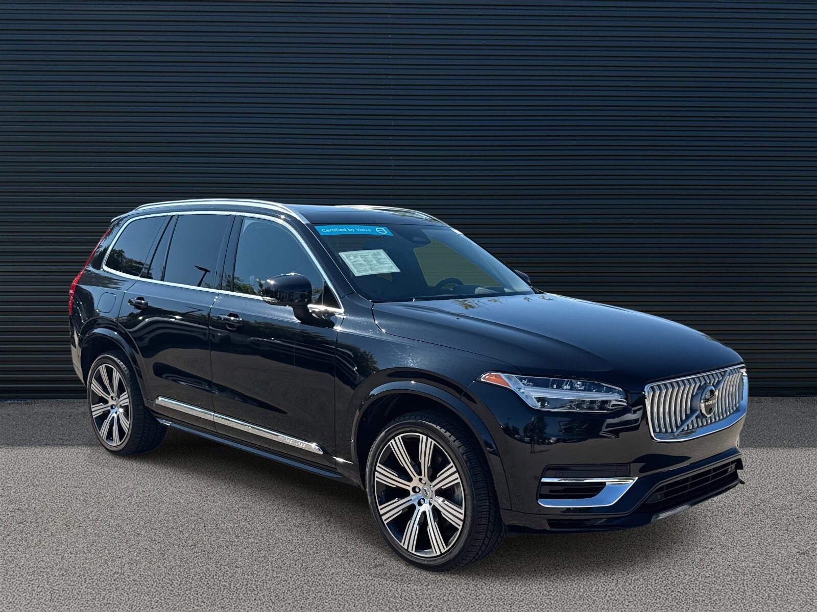 2023 Volvo XC90 Recharge Ultimate photo 3