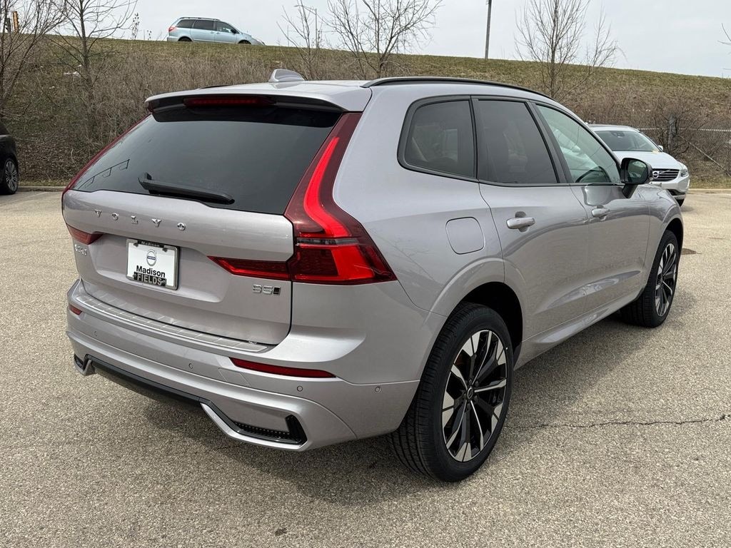 New 2026 Volvo XC60 B5 Plus SUV