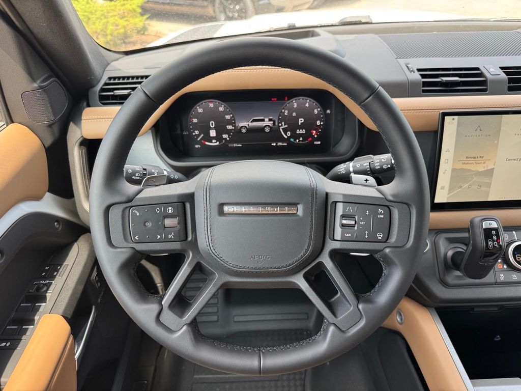 2025 Land Rover Defender V8 - Photo 10