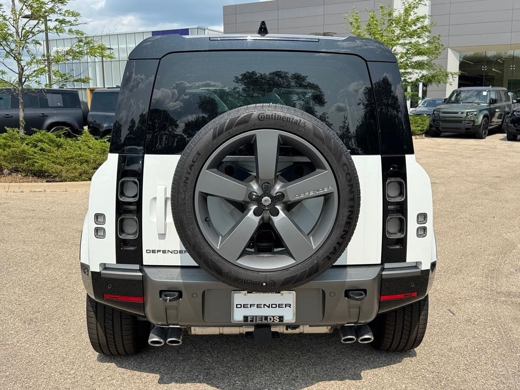 Used 2025 Land Rover Defender 110 V8 SUV