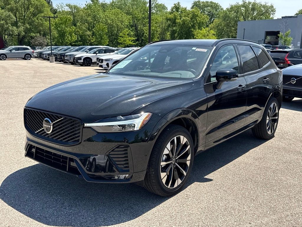 2026 Volvo XC60 B5 Plus Dark AWD's photo
