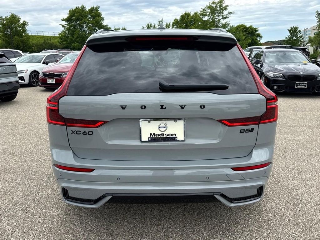 New 2026 Volvo XC60 B5 Ultra Black Edition SUV