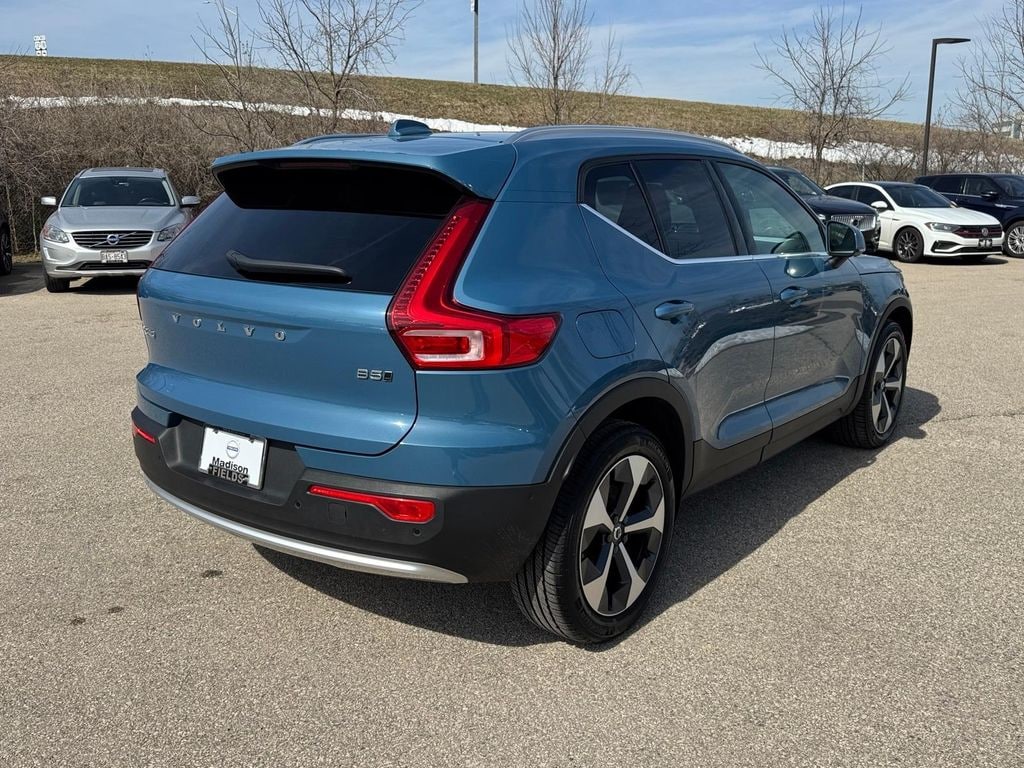 Certified 2025 Volvo XC40 B5 Plus Bright Theme SUV