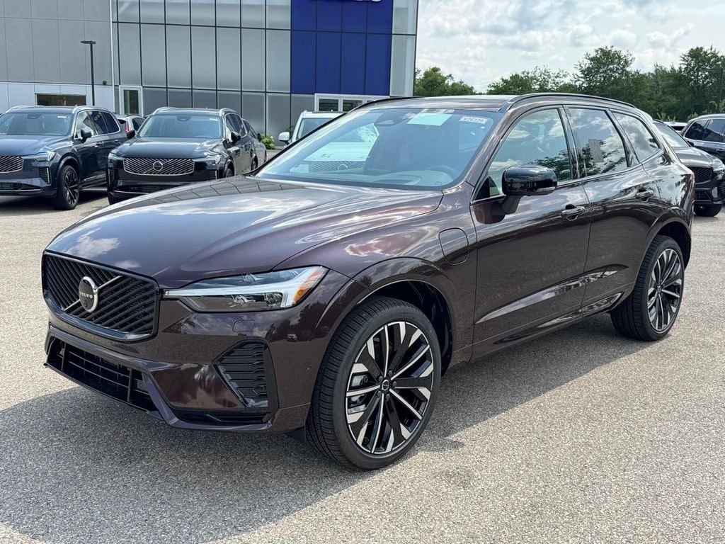 New 2026 Volvo XC60 plug-in hybrid T8 Ultra SUV