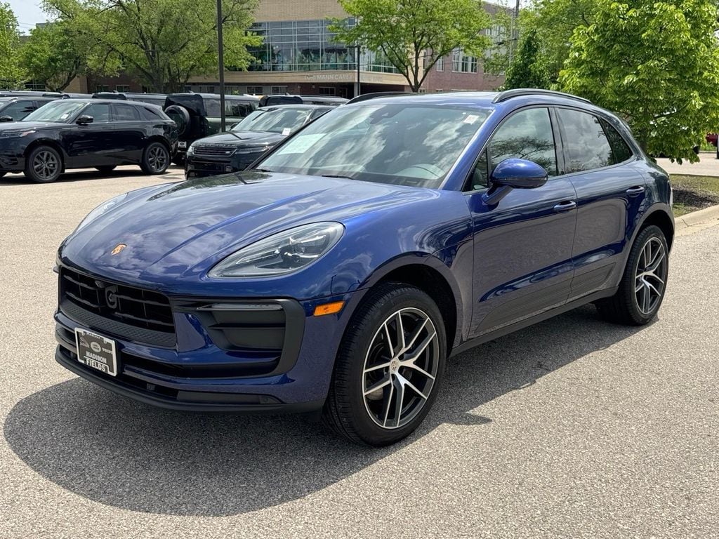 2024 Porsche Macan T's photo