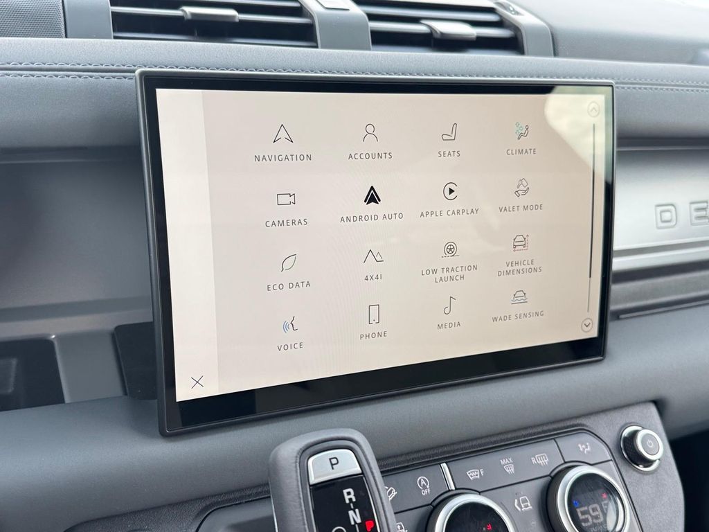 2025 Land Rover Defender V8 - Photo 17