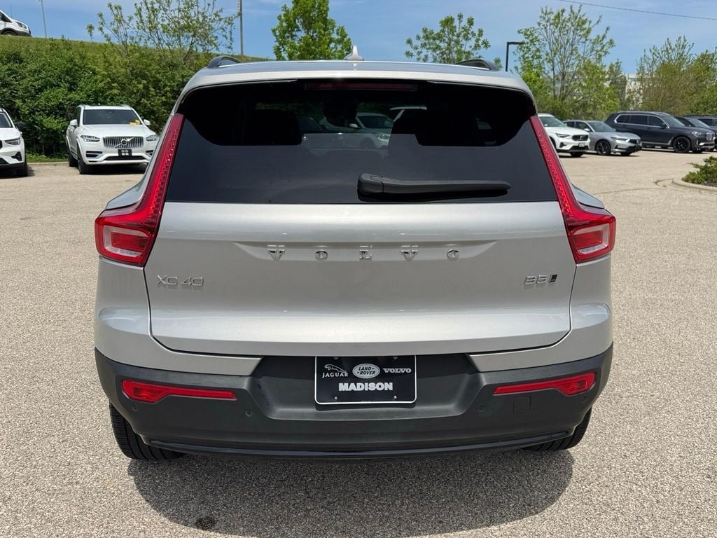 Certified 2023 Volvo XC40 B5 AWD Ultimate Dark SUV