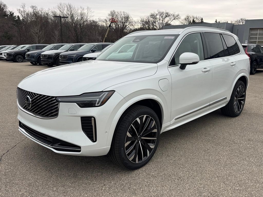 2026 Volvo XC90 T8 Recharge Ultra Bright 4WD's photo