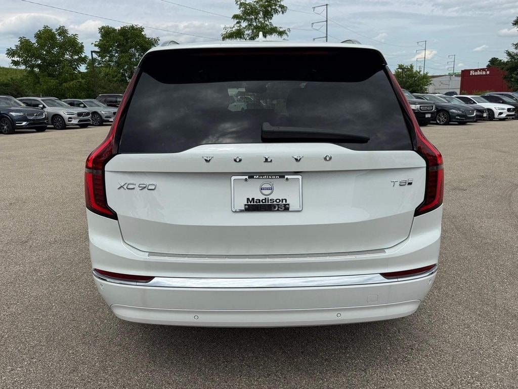 New 2026 Volvo XC90 plug-in hybrid T8 Plus 7-Seater SUV