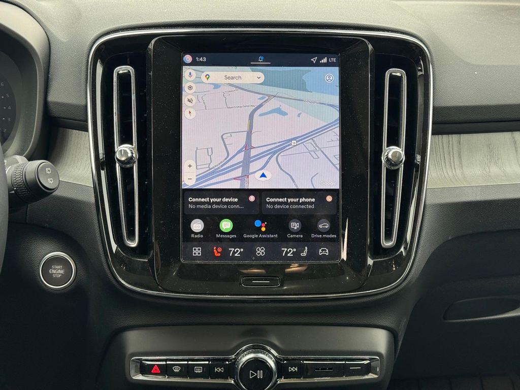 2026 Volvo XC40 Plus - Photo 13
