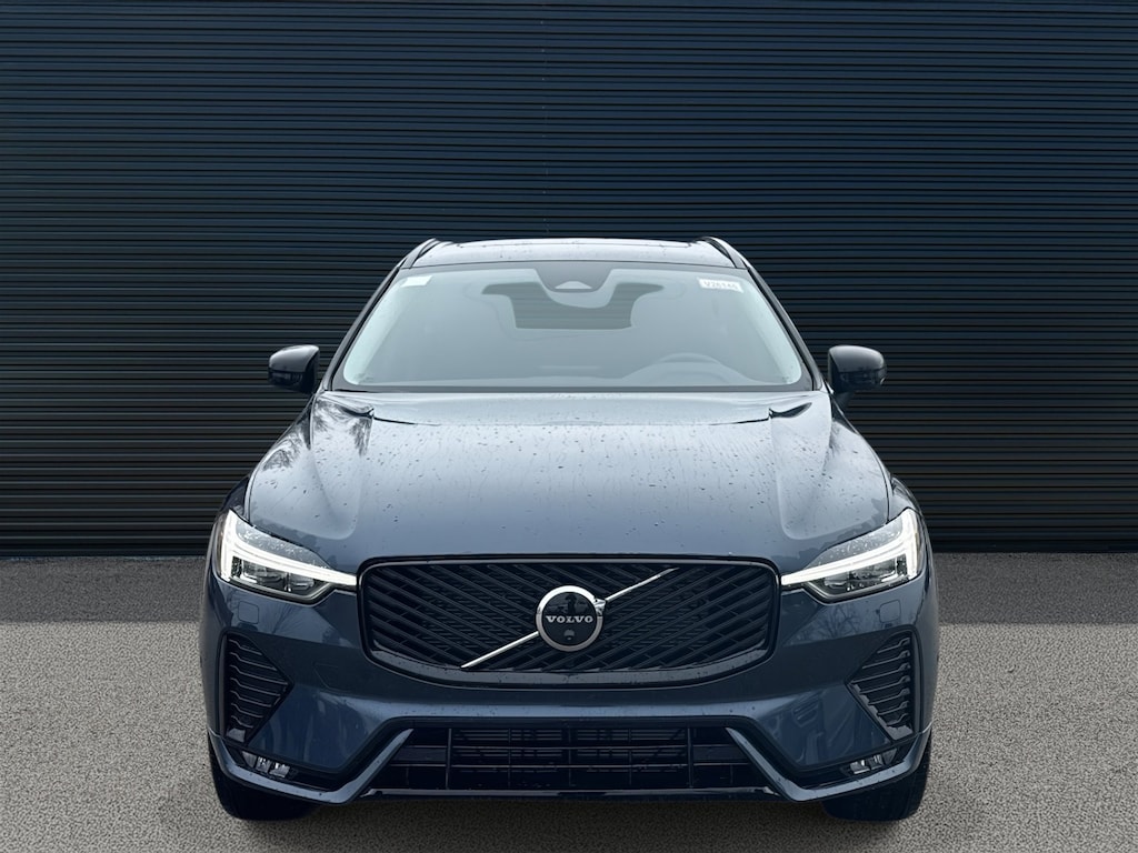 New 2026 Volvo XC60 B5 Plus SUV