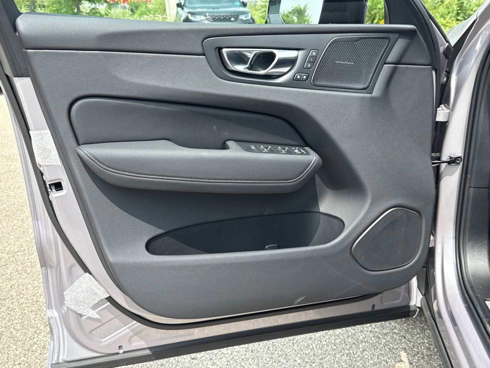 2026 Volvo XC60 Plus - Photo 15