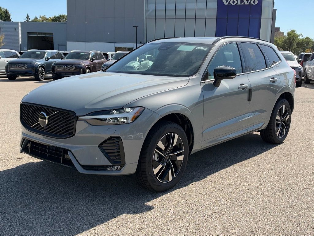 2027 Volvo XC60 B5 Core SUV