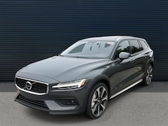 2026 Volvo V60 Cross Country B5 Ultra AWD Wagon