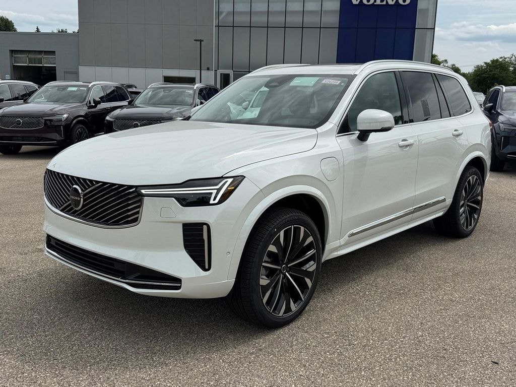 New 2026 Volvo XC90 plug-in hybrid T8 Plus 7-Seater SUV