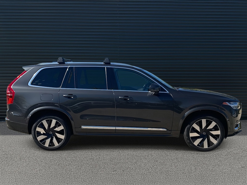 Certified 2024 Volvo XC90 plug-in hybrid T8 Ultimate Bright 7-Seater SUV