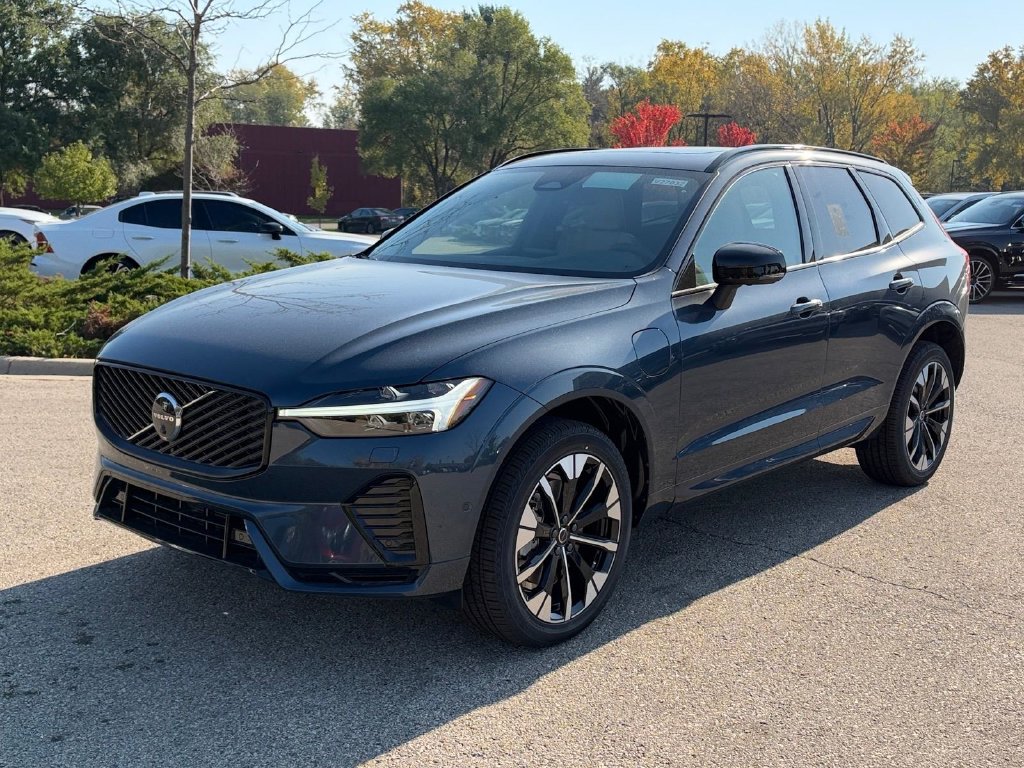 2027 Volvo XC60 Plus AWD SUV