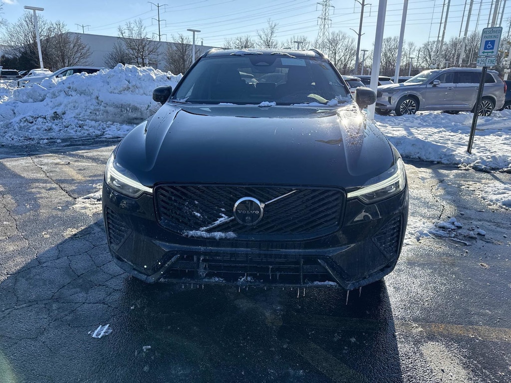 New 2026 Volvo XC60 B5 Plus SUV