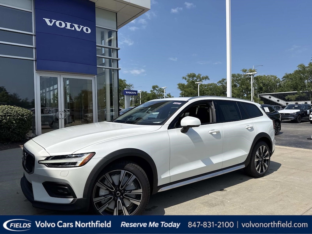 New 2026 Volvo V60 Cross Country B5 Ultra Wagon