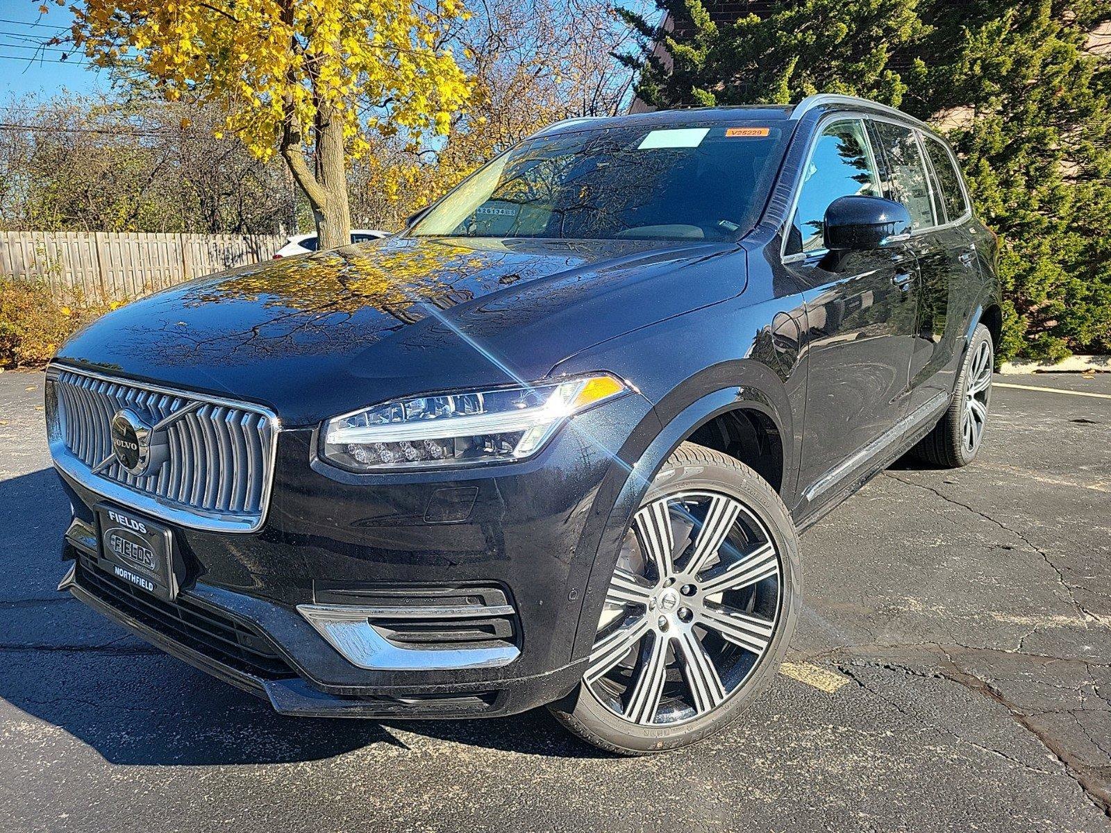 2025 Volvo XC90 Plus's photo