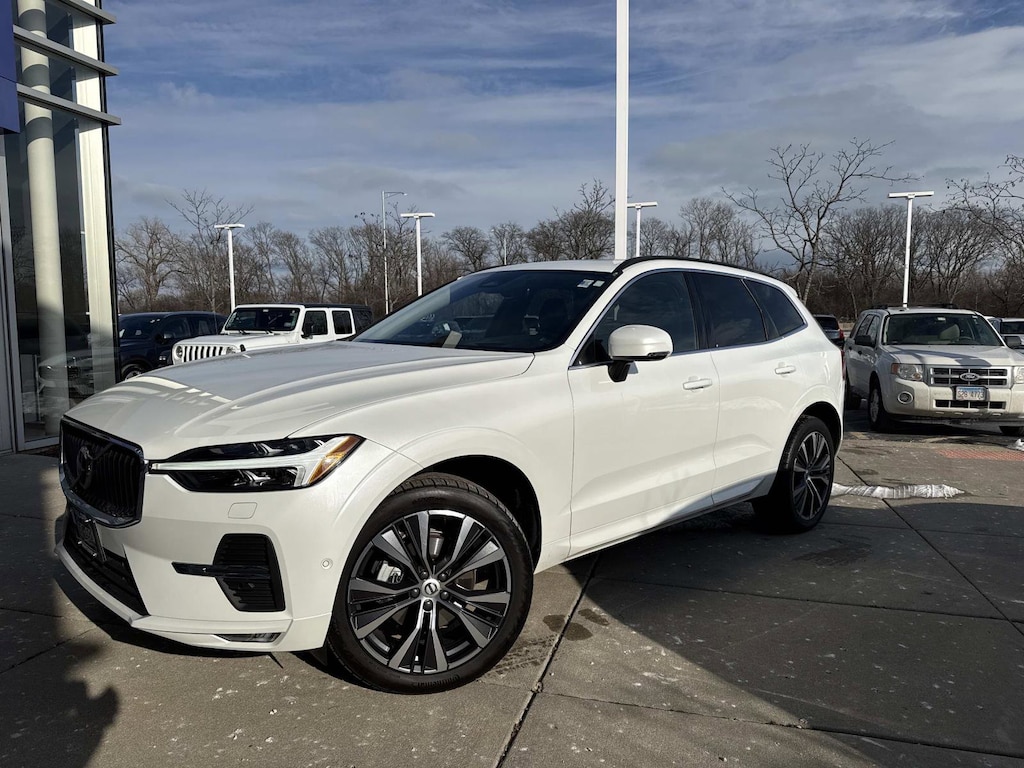 Certified 2022 Volvo XC60 B5 Momentum SUV