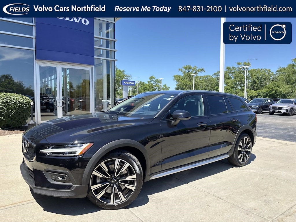 Certified 2025 Volvo V60 Cross Country B5 Ultra Wagon