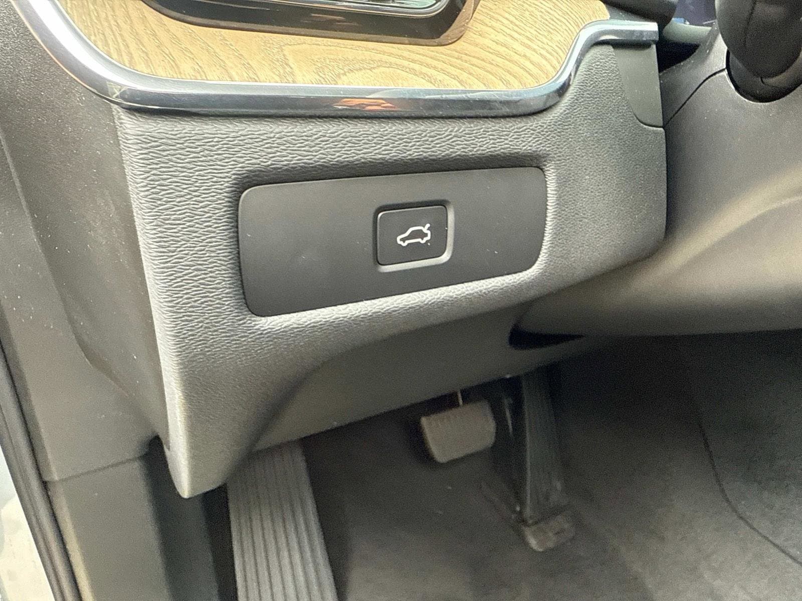 2026 Volvo XC60 Plus - Photo 24