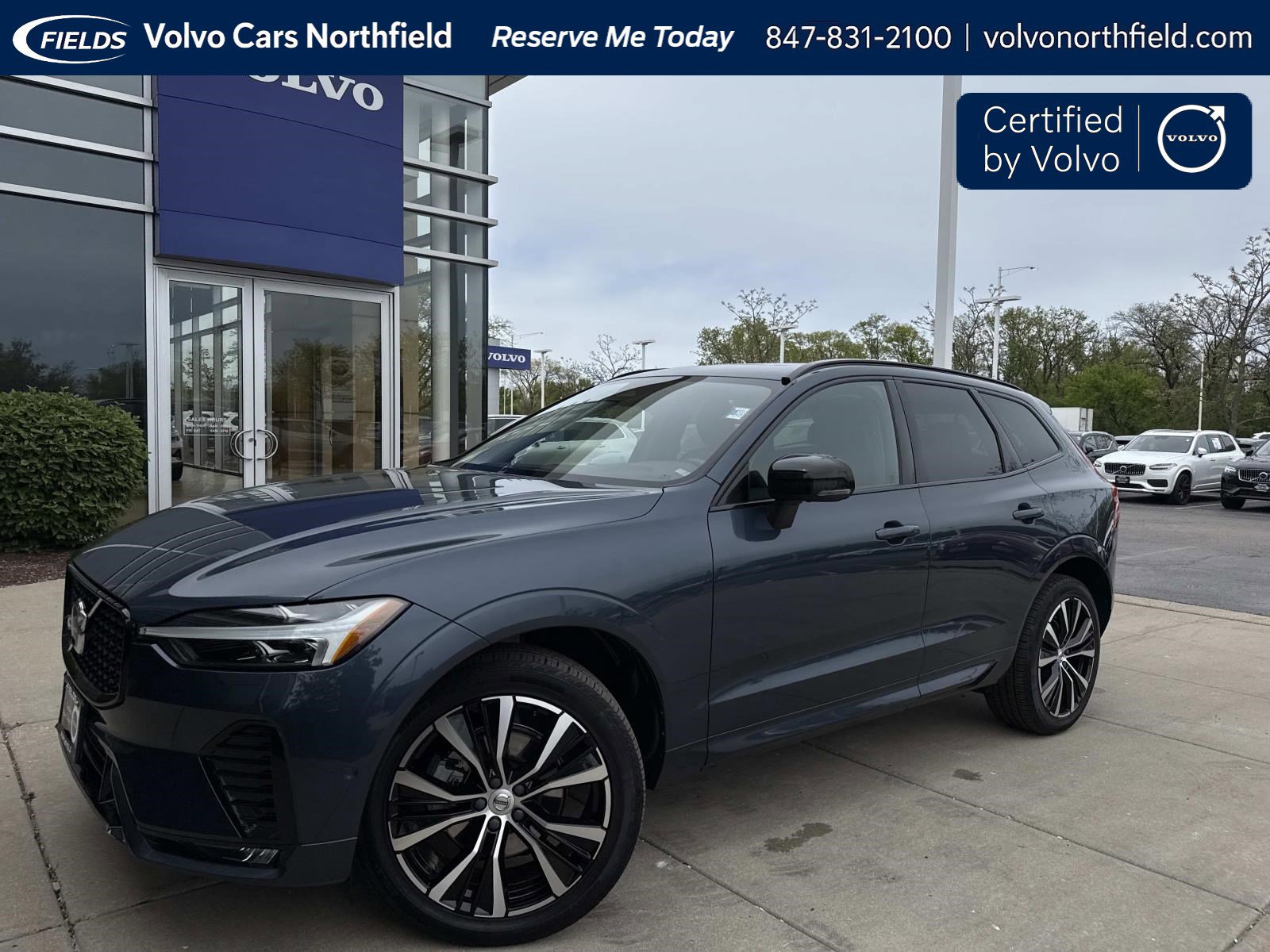 2023 Volvo XC60 B5 Plus Dark Theme AWD's photo