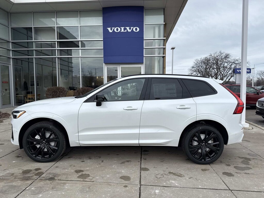 New 2026 Volvo XC60 B5 Ultra Black Edition SUV