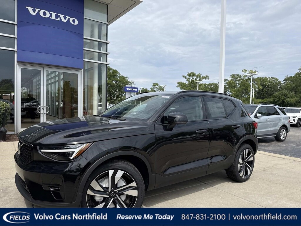 New 2026 Volvo XC40 B5 Ultra SUV