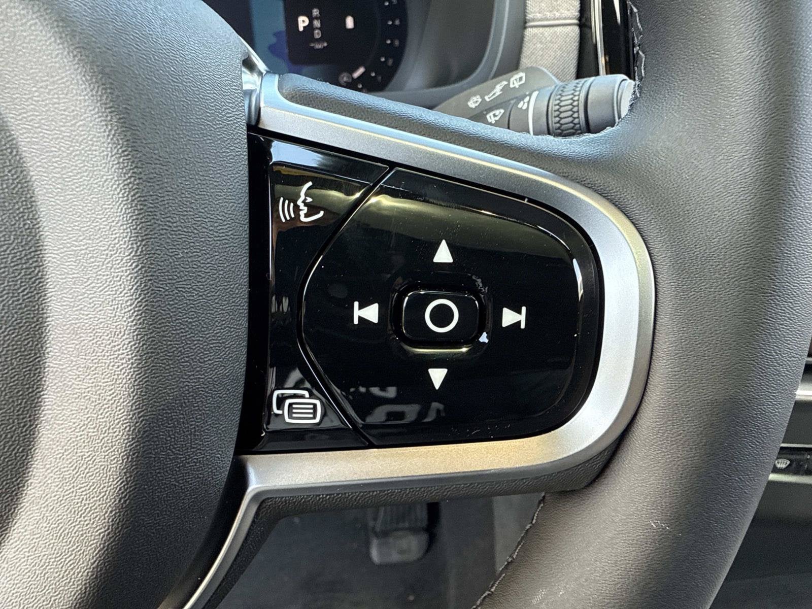 2026 Volvo XC90 Ultra - Photo 32