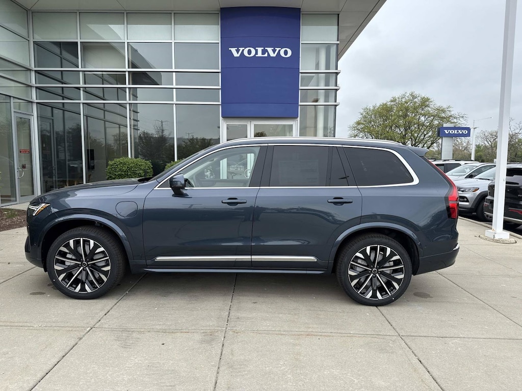 New 2026 Volvo XC90 plug-in hybrid T8 Plus 7-Seater SUV