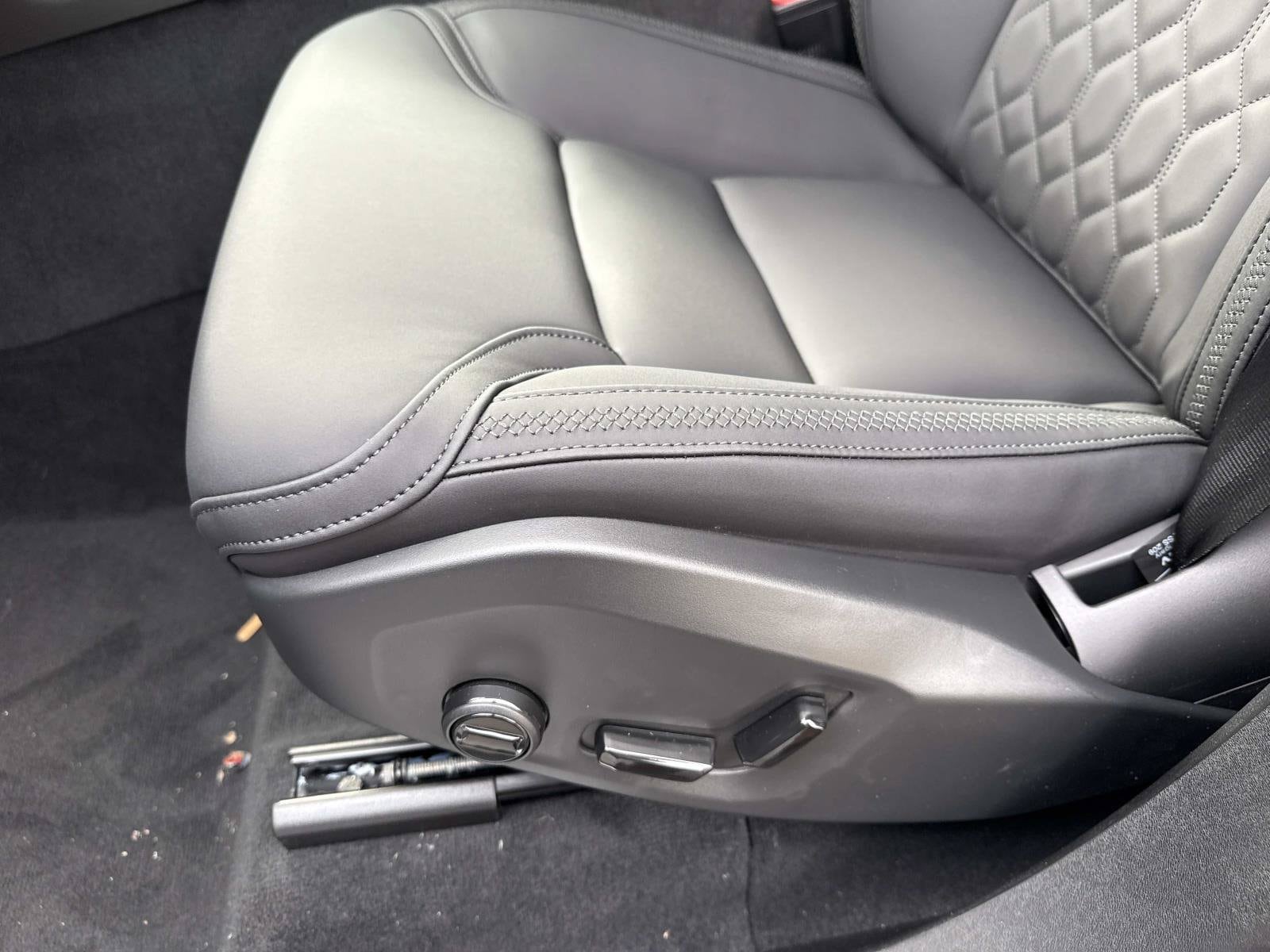 2026 Volvo XC90 Plus - Photo 19