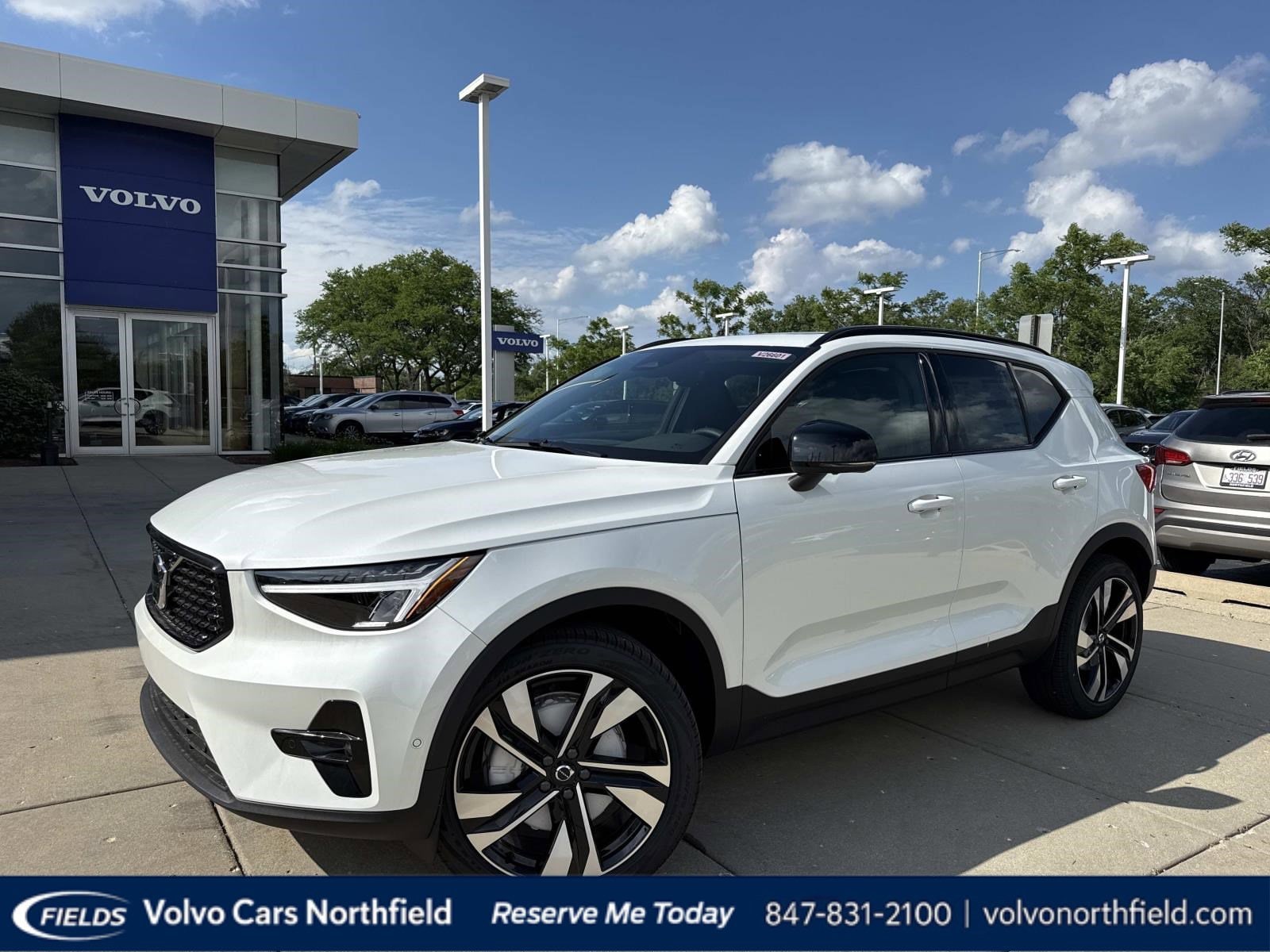 2026 Volvo XC40 SUV 