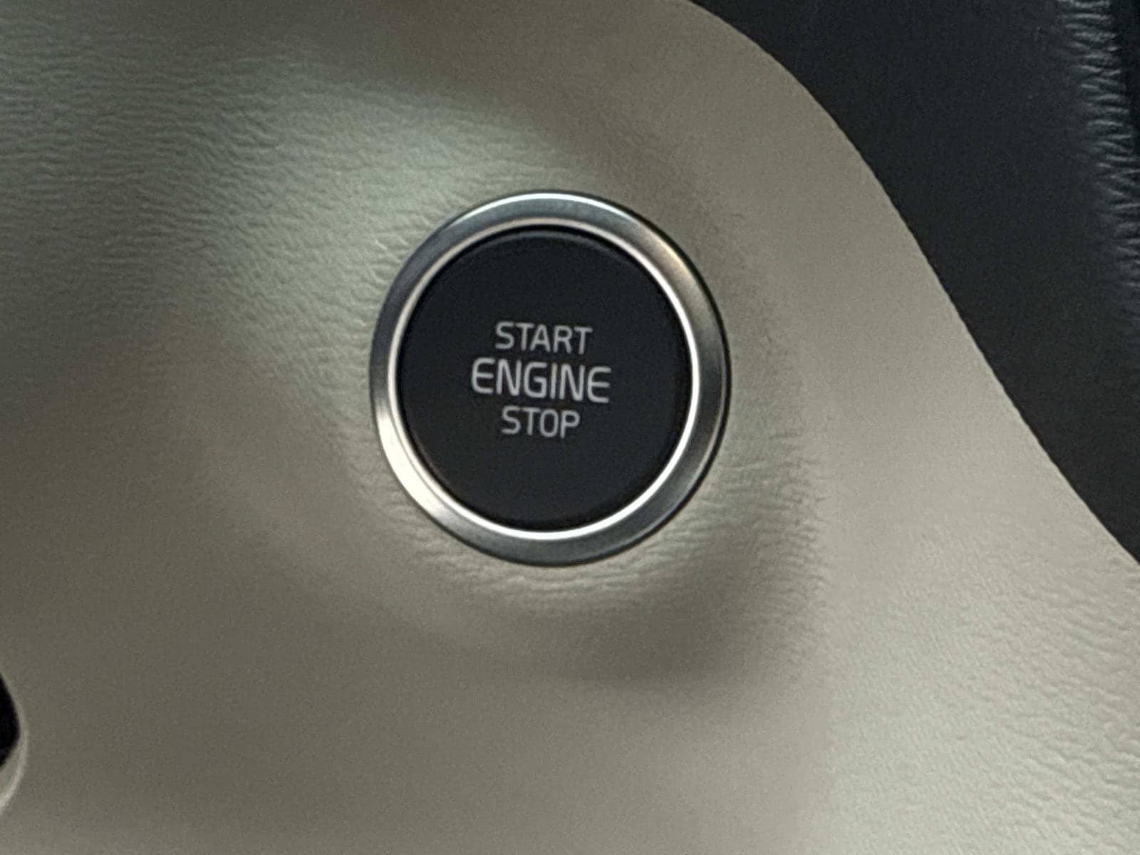 2026 Volvo XC40 Ultra - Photo 31