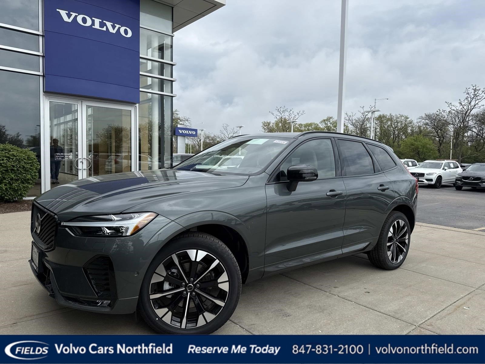 2026 Volvo XC60 B5 Plus Dark AWD's photo
