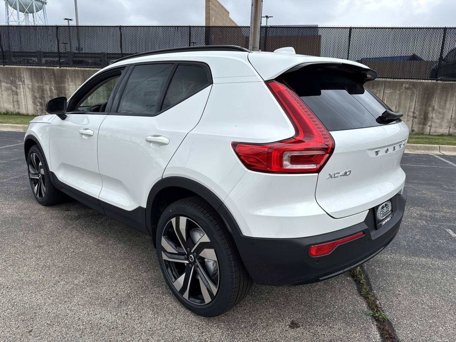 2026 Volvo XC40 Ultra - Photo 7
