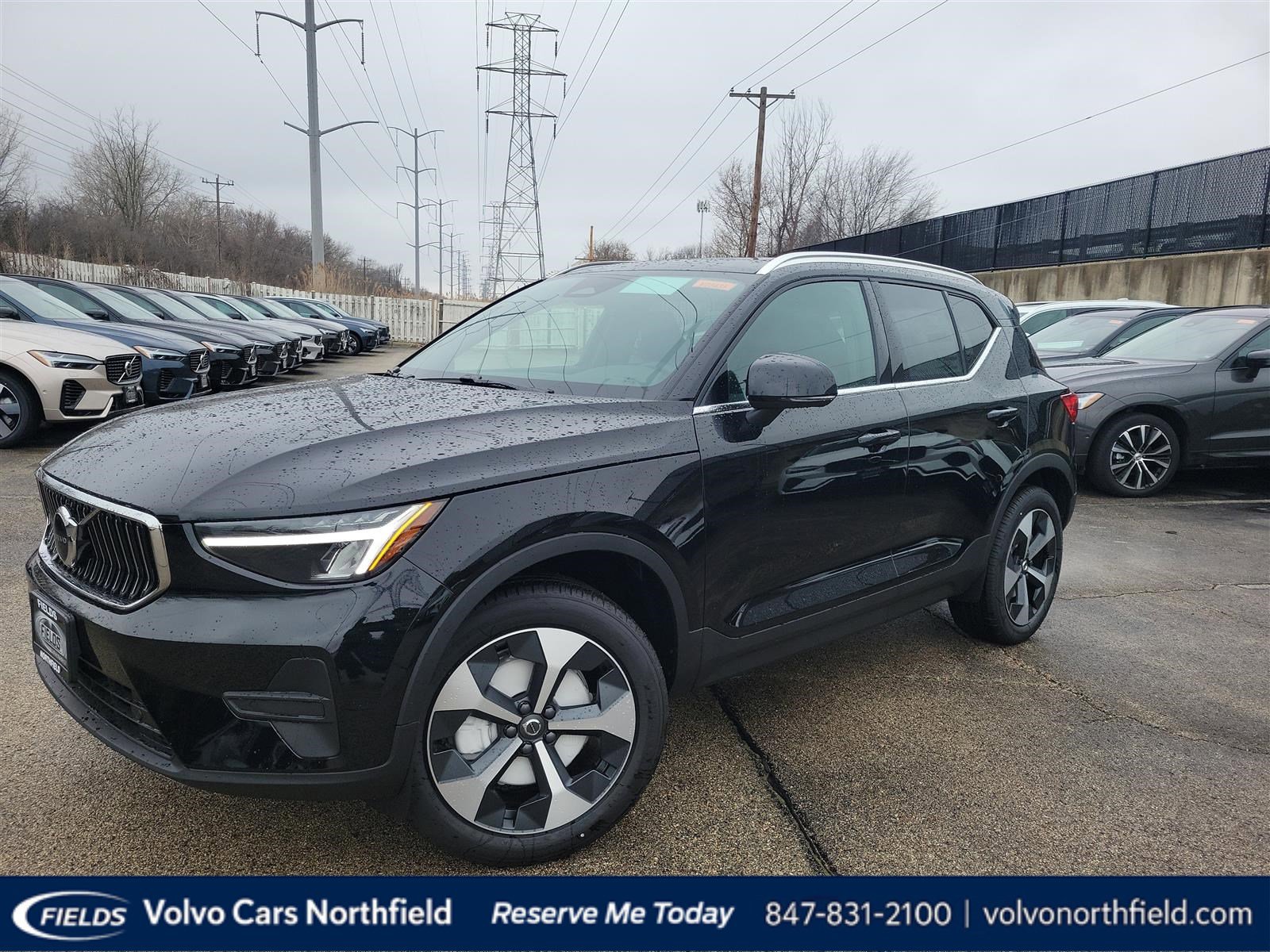 2025 Volvo XC40 SUV 