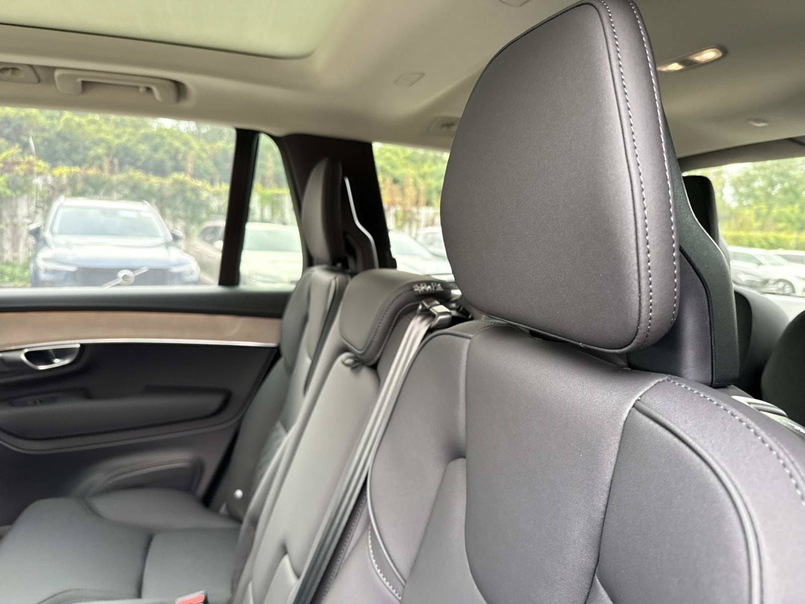 2026 Volvo XC90 Plus - Photo 15