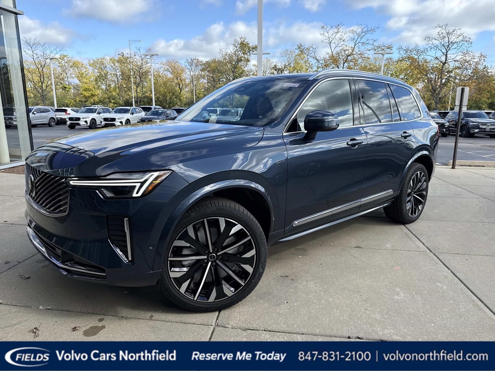 2026 Volvo XC90 Plus's photo