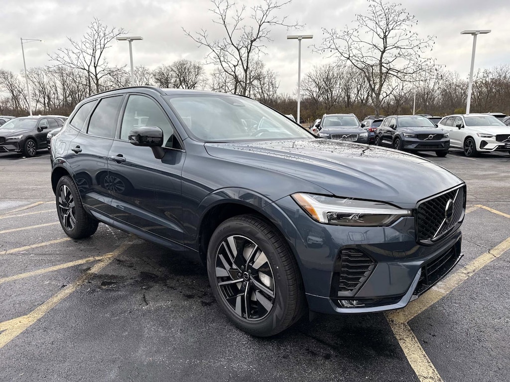 New 2026 Volvo XC60 B5 Core SUV