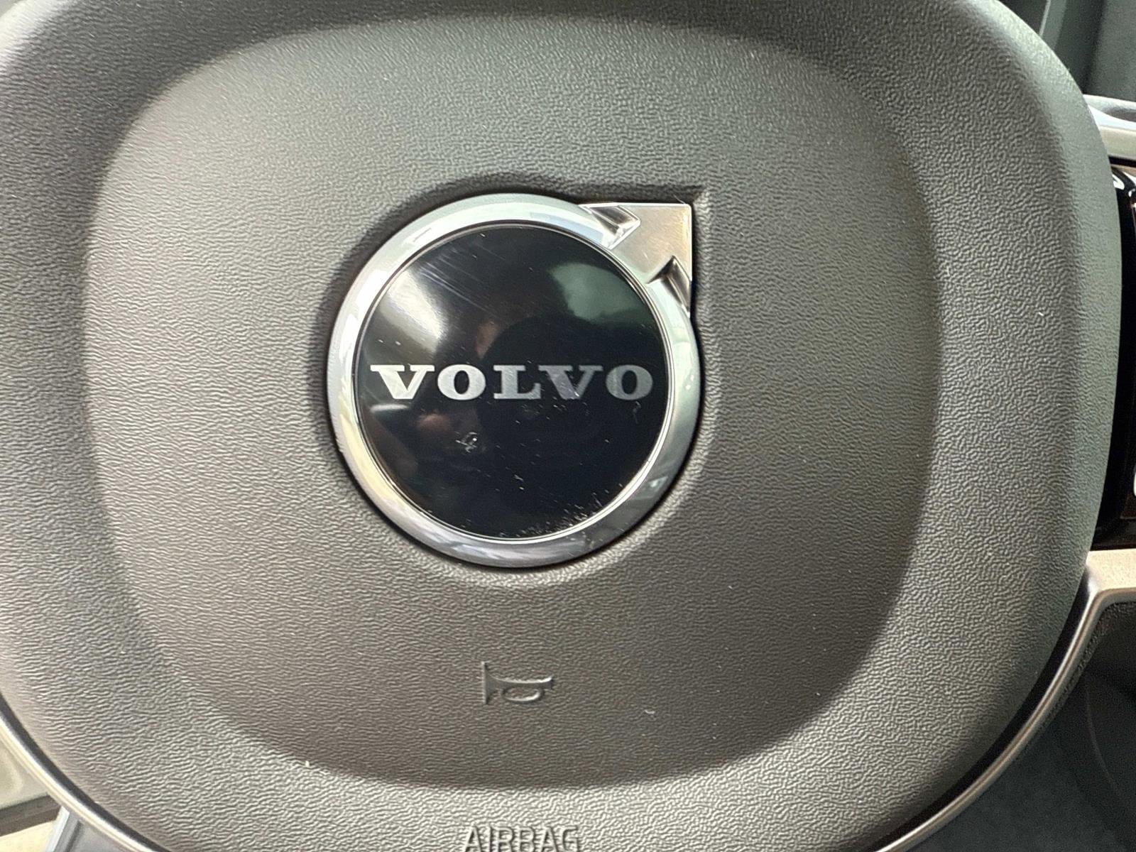 2026 Volvo XC60 Plus - Photo 34