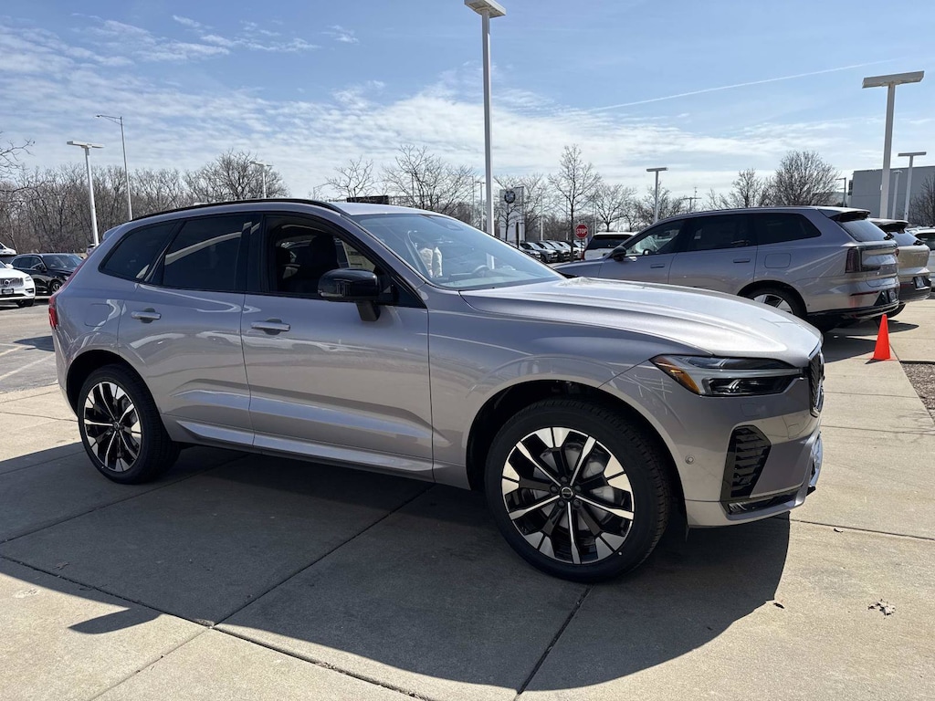 New 2026 Volvo XC60 B5 Plus SUV