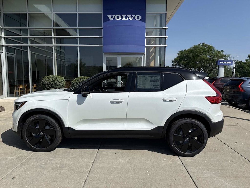 New 2026 Volvo XC40 B5 Ultra Black Edition SUV
