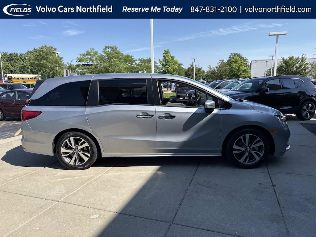 Used 2023 Honda Odyssey Touring Van