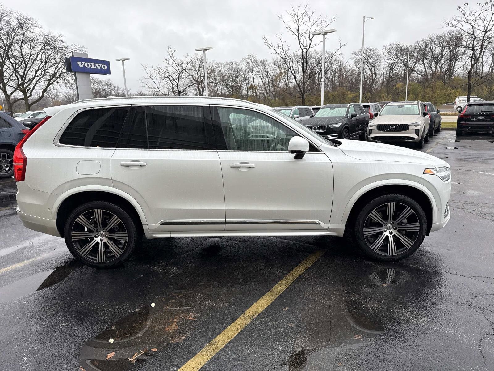 2024 Volvo XC90 Ultimate photo 3