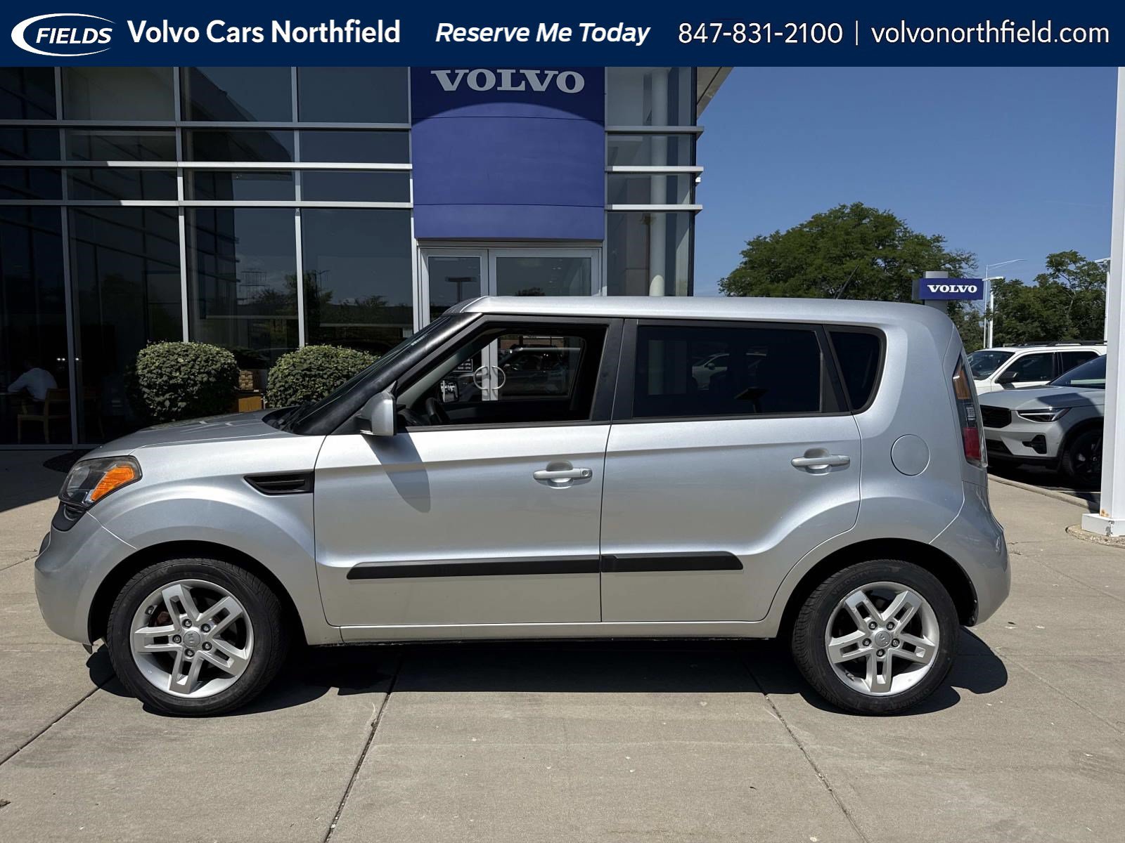 Used 2011 Kia Soul Base with VIN KNDJT2A21B7344387 for sale in Northfield, IL