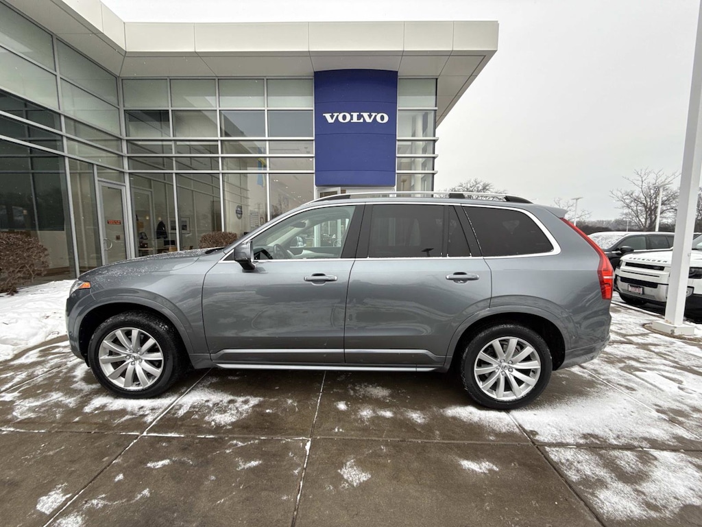 Used 2018 Volvo XC90 T5 Momentum SUV