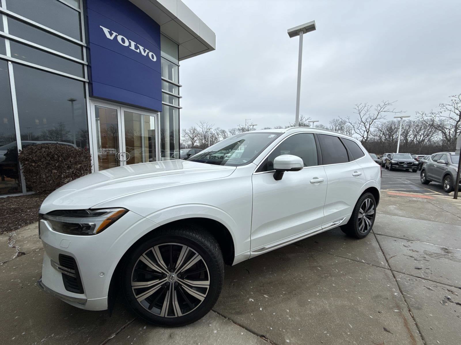 2022 Volvo XC60 Inscription's photo