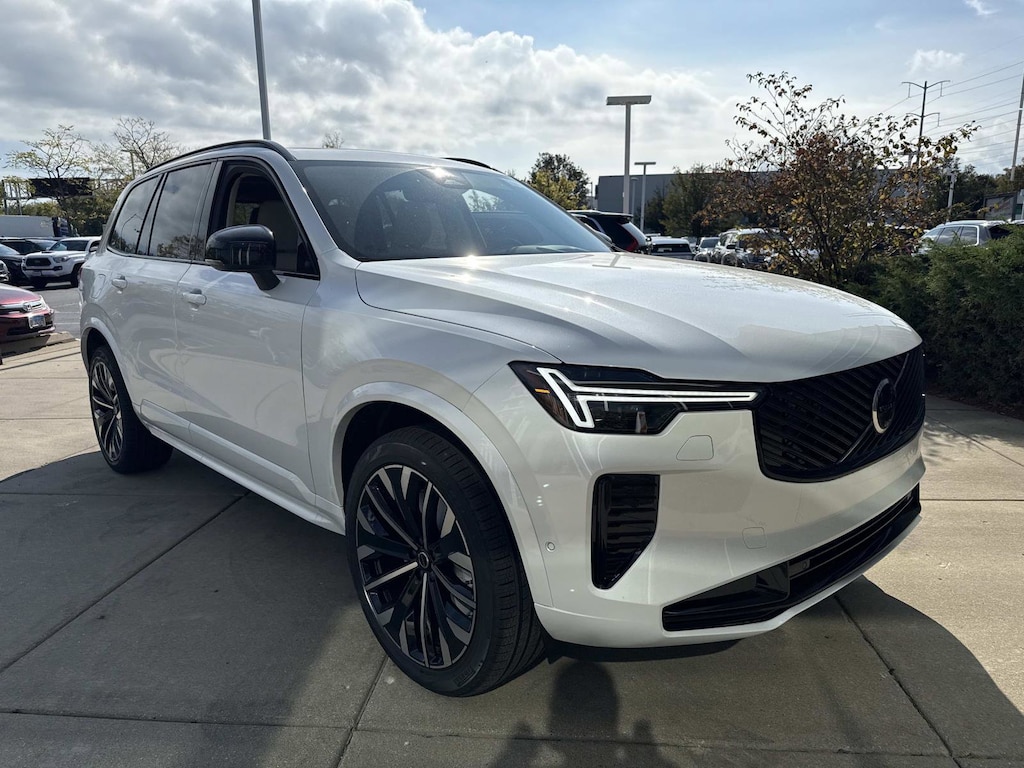 New 2026 Volvo XC90 B6 Ultra Dark Theme 7-Seater SUV